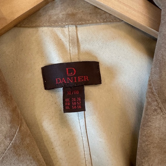 Suede Jacket and Skirt Set - Picture 3 of 9